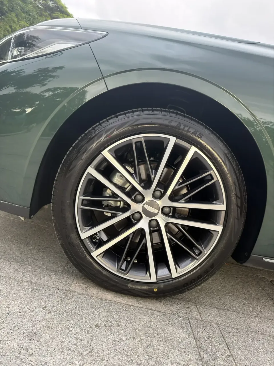 Geely Emgrand emgrand 2026 5th Generation 1.5T DCT Flagship Model 2025 — миниатюра 4