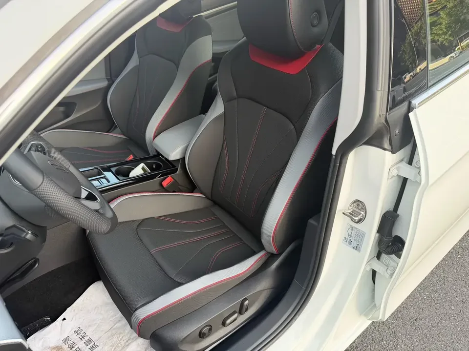 Volkswagen Lamando Lingdu 2024 Lingdu L 280TSI DSG Hot Edition 2024 — thumbnail 5