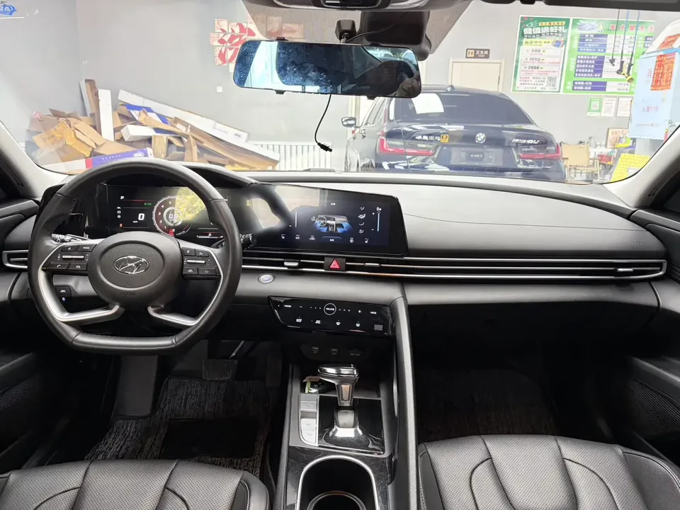 Hyundai Elantra Elantra 2022 1.5L CVT LUX Premium Edition 2022 — thumbnail 4