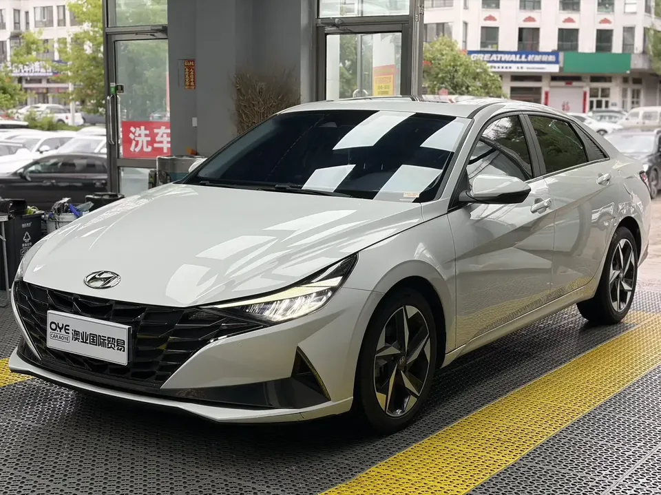 Hyundai Elantra Elantra 2022 1.5L CVT LUX Premium Edition 2022 — photo 1, buy with delivery to Moscow