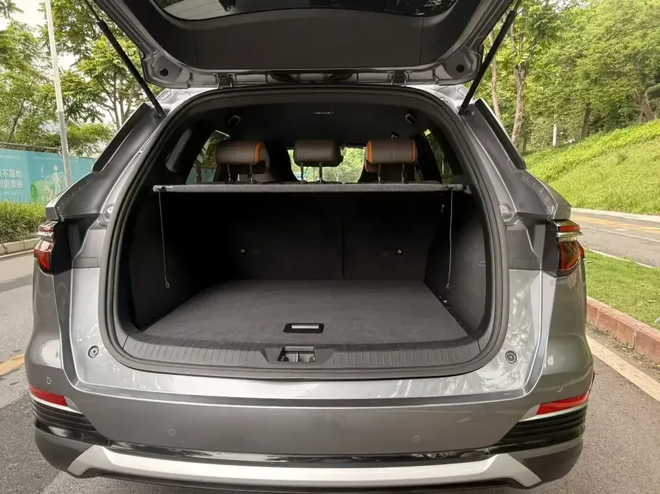 BYD Song Pro DM Song Pro DM 2022 DM-i 51km Luxury 2022 — thumbnail 3