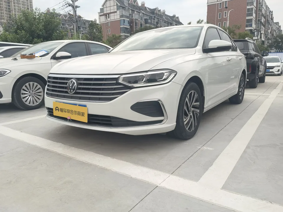 Volkswagen Lavida Lavida 2023 Modified 1.5L Automatic 5 million version 2022 — photo 1, buy with delivery to Moscow