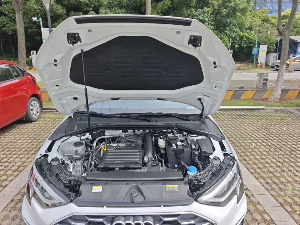 Audi A3 Audi A3 2022 Sportback 35 TFSI Stylish and sporty 2023 — thumbnail 2