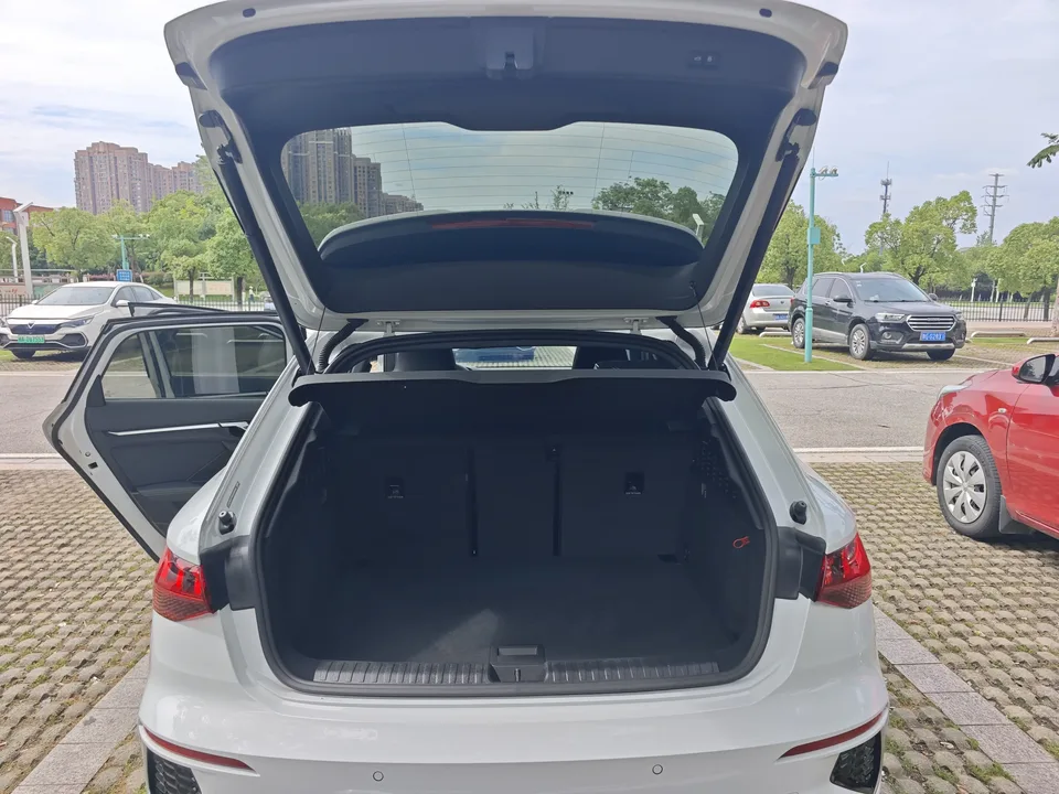 Audi A3 Audi A3 2022 Sportback 35 TFSI Stylish and sporty 2023 — thumbnail 5
