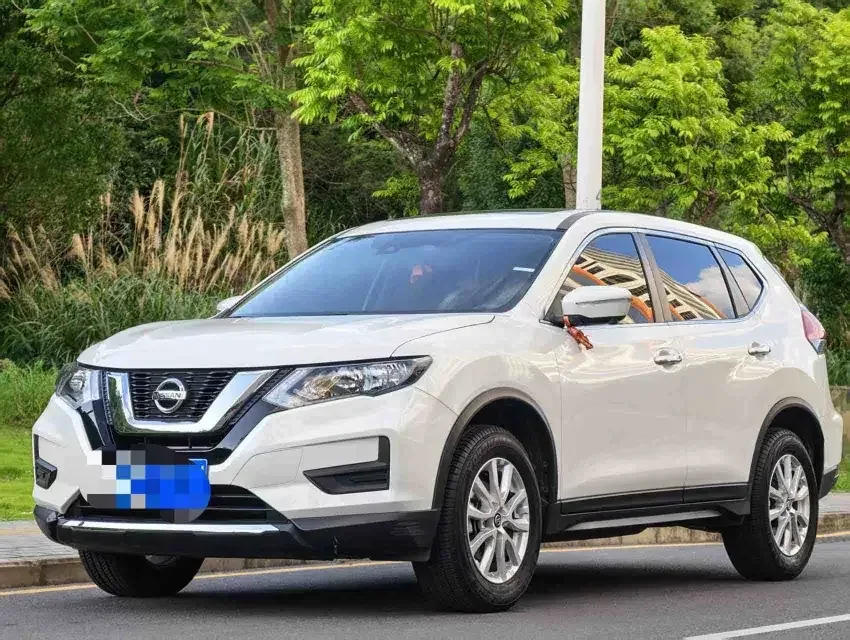 Nissan X-Trail Qijun 2023 Classic Edition 2.0L 2WD Smart Comfort Edition 2024 — photo 1, buy with delivery to Moscow