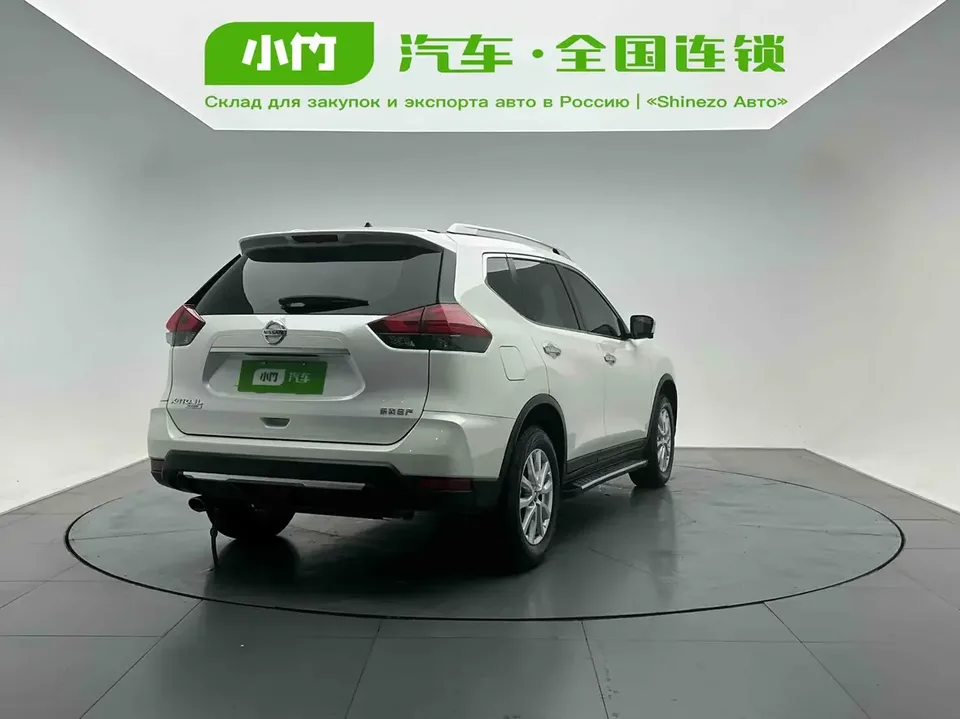 Nissan X-Trail Qijun 2023 Classic Edition 2.0L 2WD Smart Link Premium Edition 2023 — thumbnail 2
