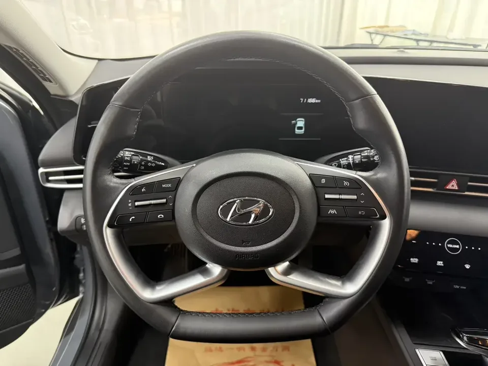 Hyundai Elantra Elantra 2022 1.5L CVT LUX Premium Edition 2022 — thumbnail 5