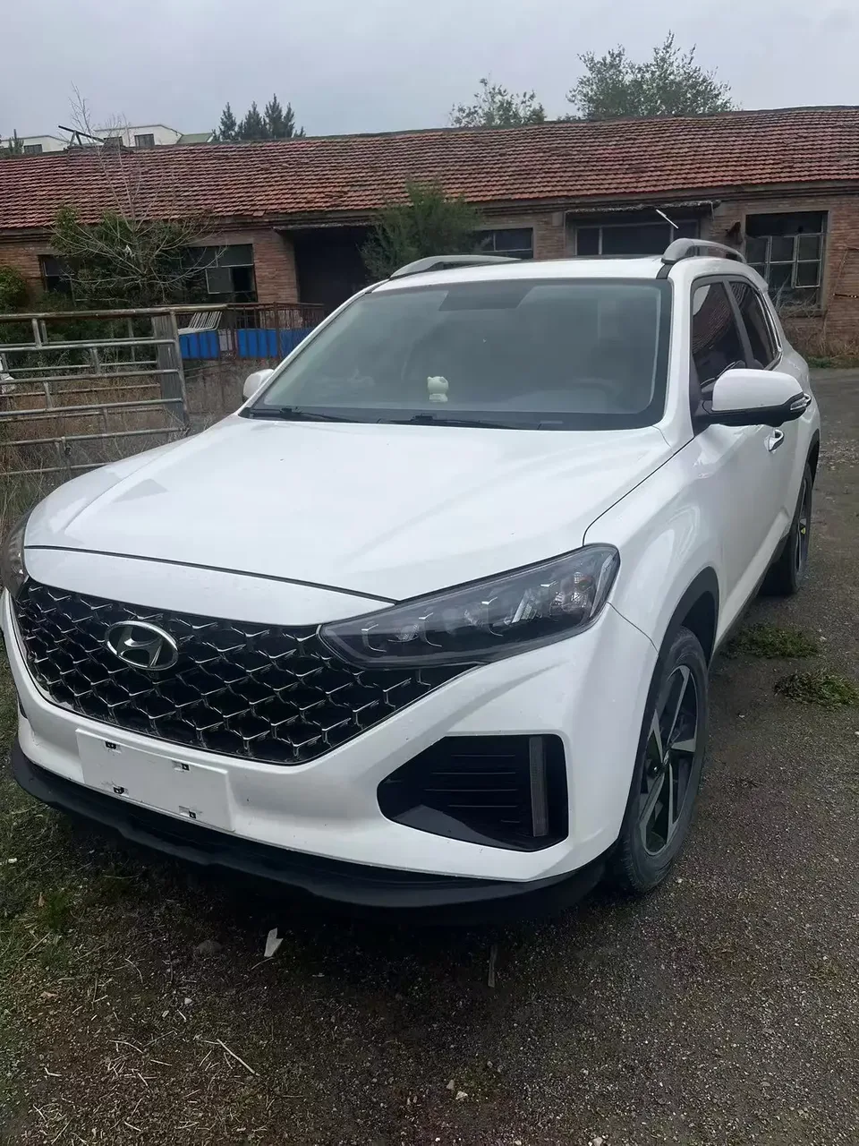 Hyundai ix35 Hyundai ix35 2021 240T GDi DCT 2WD Flagship Edition TOP 2022 — photo 1, buy with delivery to Moscow