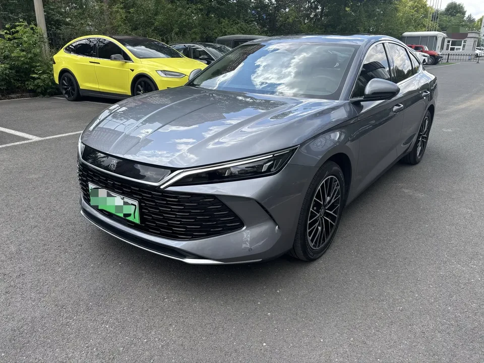 BYD Qin L DM Qin L DM 2024 DM-i 120KM Excellence 2024 — photo 1, buy with delivery to Moscow