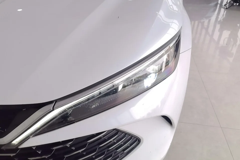 BYD Qin L DM Qin L DM 2024 DM-i 80KM Beyond 2024 — миниатюра 2