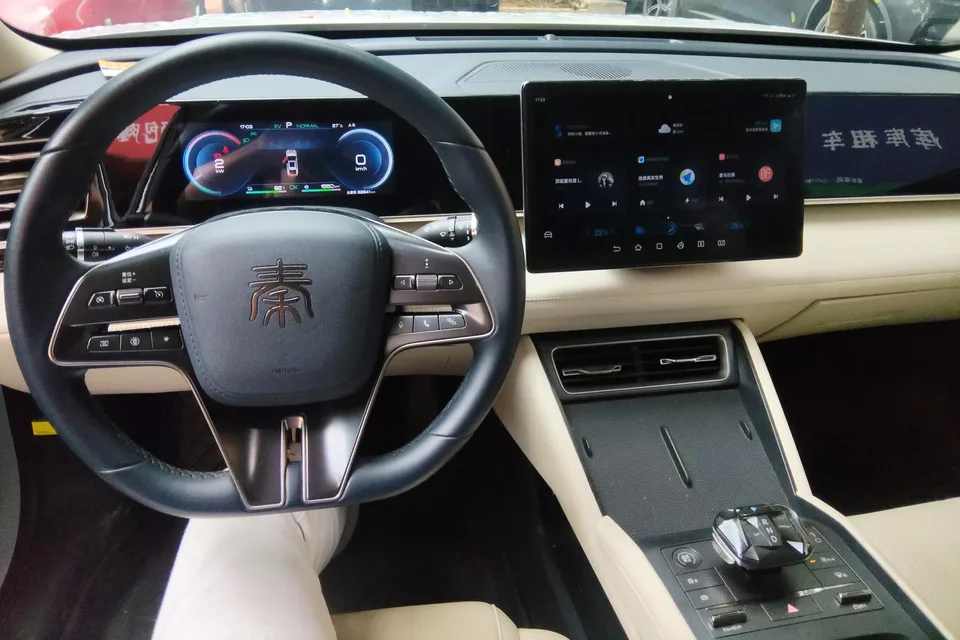 BYD Qin L DM Qin L DM 2024 DM-i 80KM Beyond 2024 — миниатюра 4