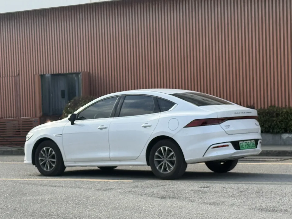 BYD Qin PLUS DM Qin PLUS DM 2024 Honor Edition DM-i 55KM Leading Edition 2025 — thumbnail 5