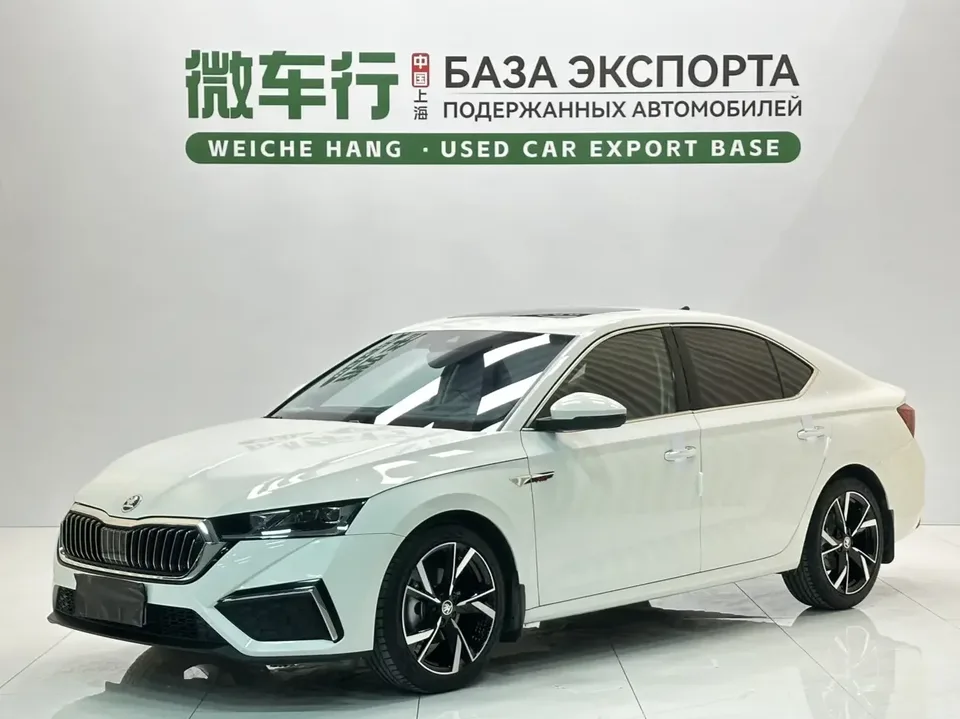 Skoda Octavia Octavia 2022 PRO TSI280 DSG Luxury Edition 2022 — photo 1, buy with delivery to Moscow