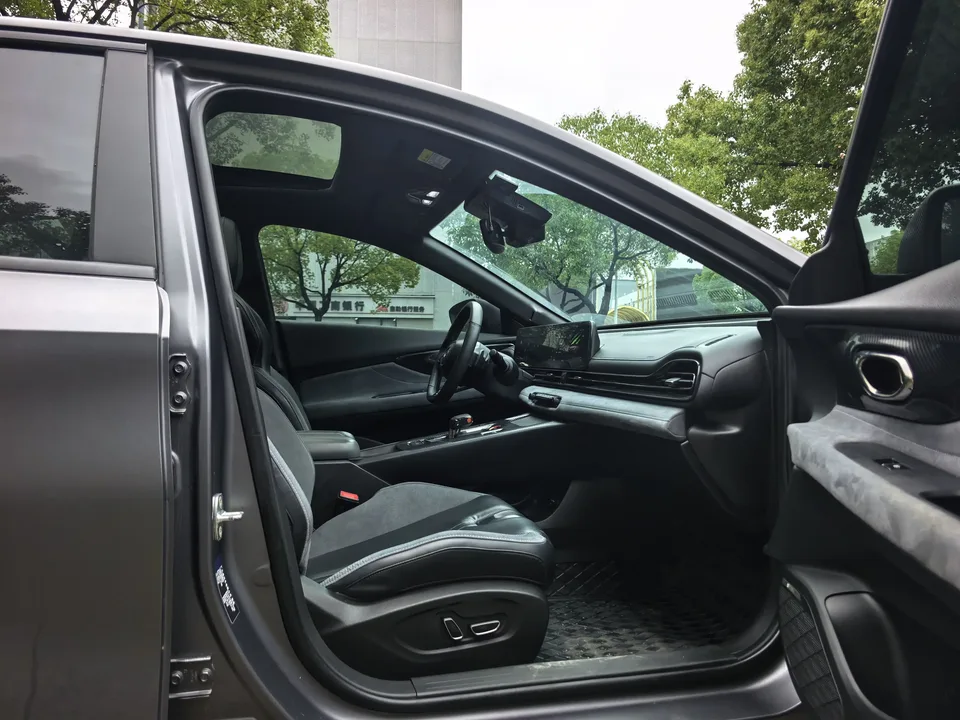 GAC Trumpchi Empow Shadow Leopard 2022 270T J16 R-Style Track Edition 2023 — thumbnail 5