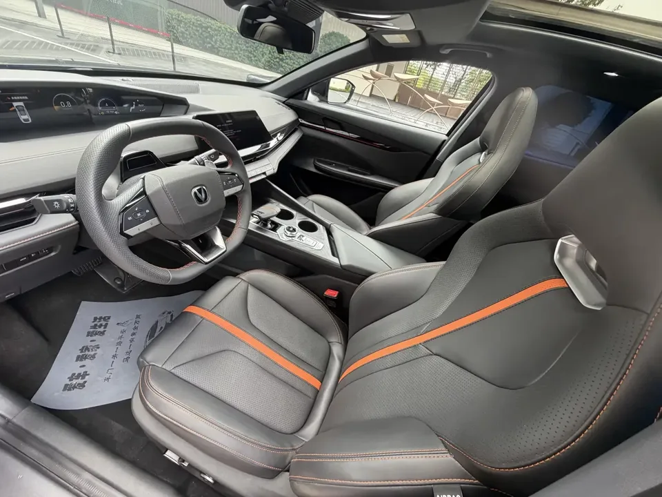 Changan UNI-V Changan UNI-V 2024 1.5T Premium 2025 — thumbnail 5