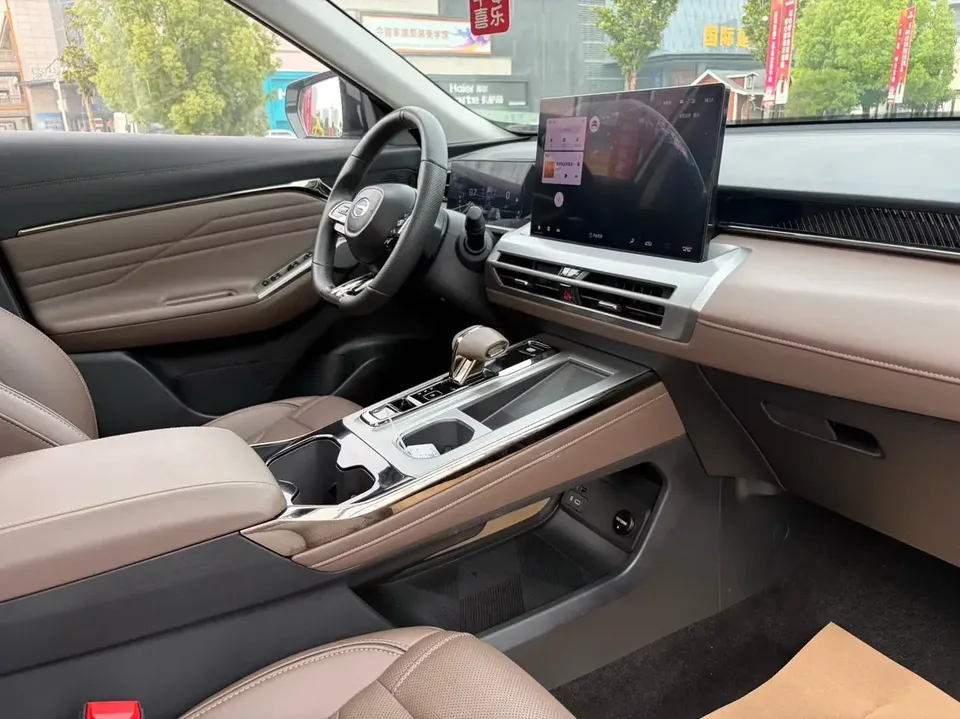GAC Trumpchi GS4 Trumpchi GS4 2024 MAX 1.5TGDI Ultimate Edition 2024 — thumbnail 4