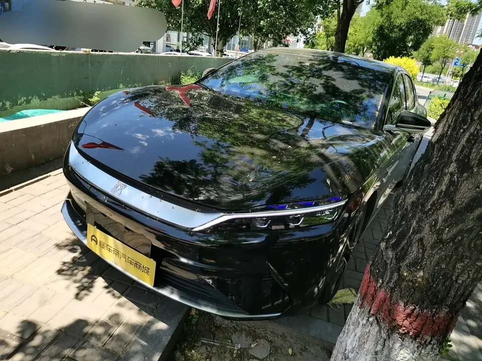 BYD Han EV Han EV 2020 Four-wheel drive high-performance flagship model 2022 — photo 1, buy with delivery to Moscow