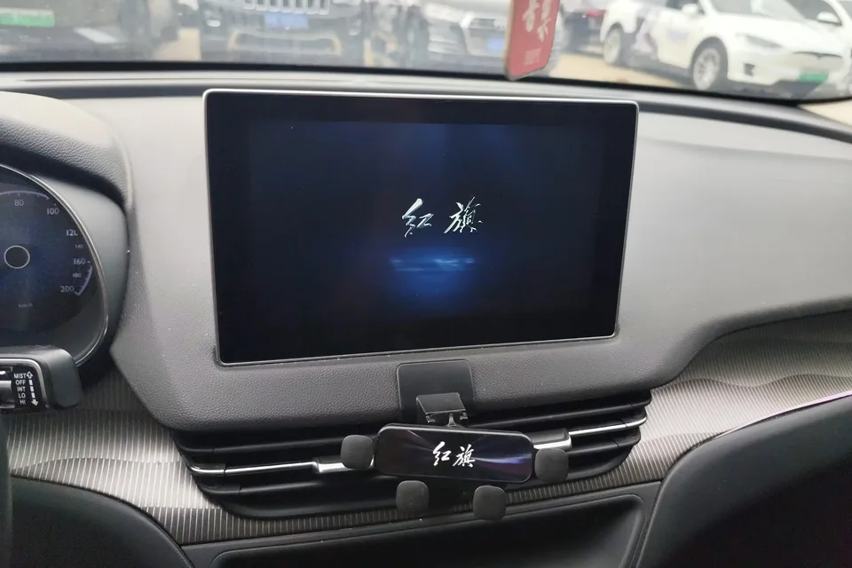 Hongqi E-QM5 Hongqi E-QM5 2022 Charging 431km LeXiang Edition 5-seater 2023 — thumbnail 4