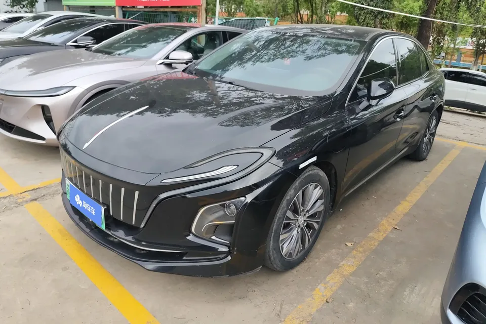 Hongqi E-QM5 Hongqi E-QM5 2022 Charging 431km LeXiang Edition 5-seater 2023 — фото 1, купить с доставкой в Москву