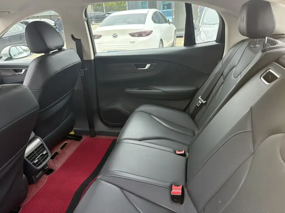 Hongqi E-QM5 Hongqi E-QM5 2022 Charging 431km LeXiang Edition 5-seater 2022 — thumbnail 3