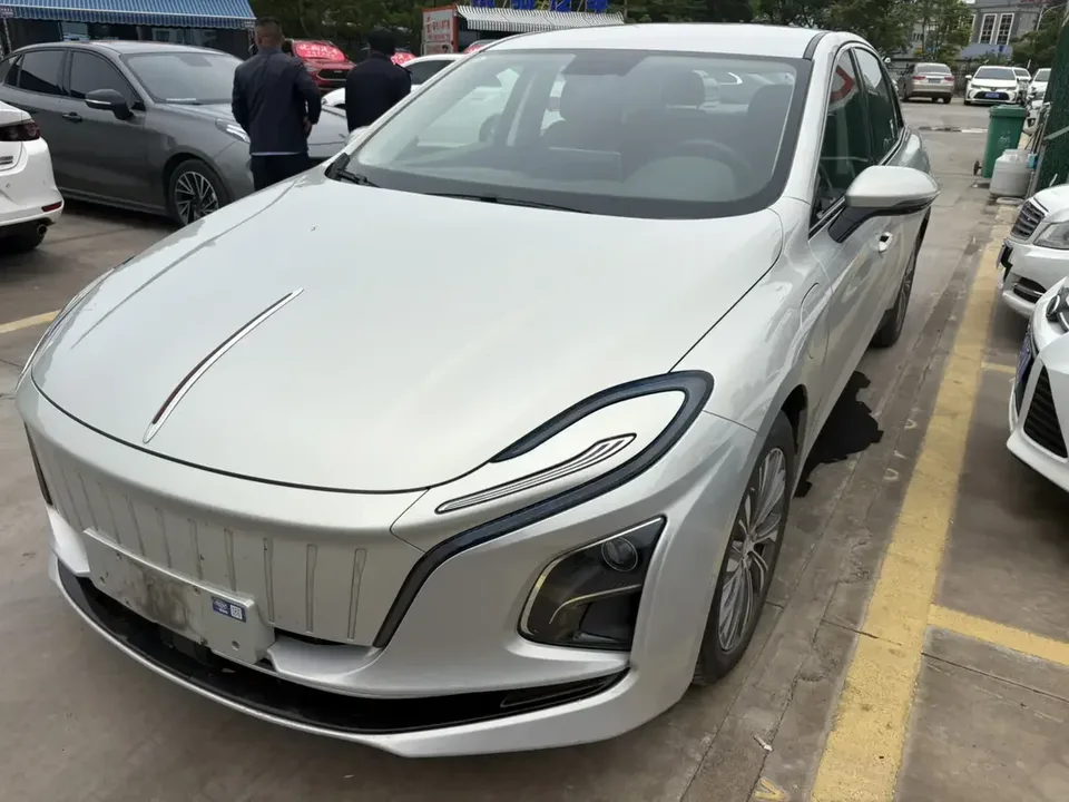 Hongqi E-QM5 Hongqi E-QM5 2022 Charging 431km LeXiang Edition 5-seater 2022 — photo 1, buy with delivery to Moscow