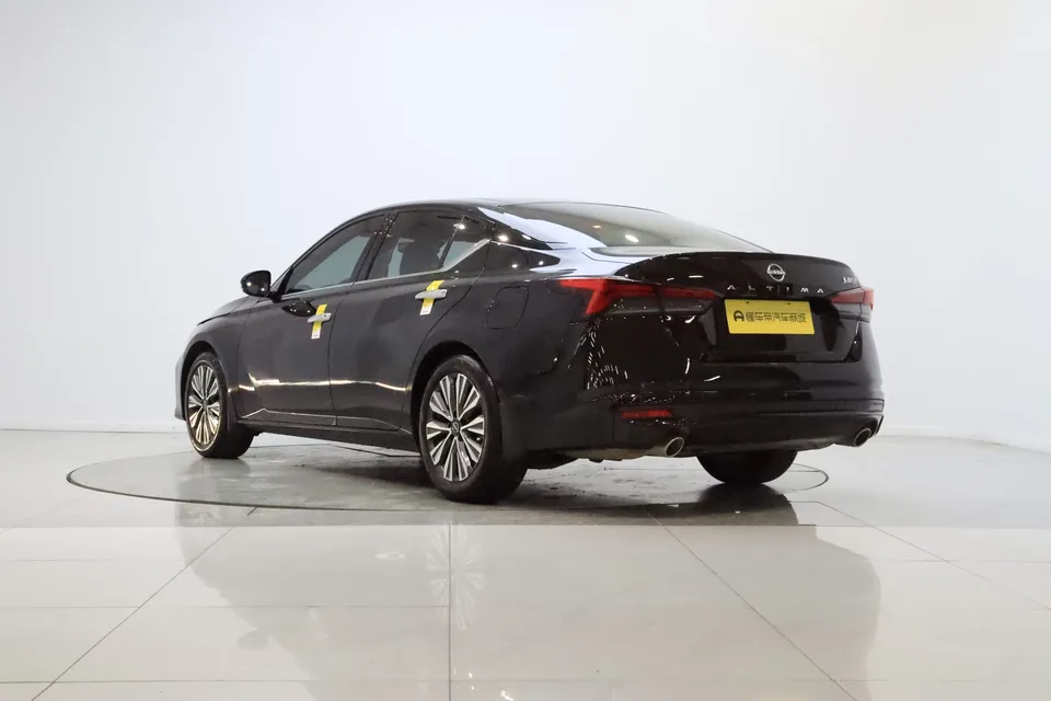 Nissan Altima Sound of nature 2022 2.0L XL-TLS Enjoy Edition 2024 — thumbnail 2