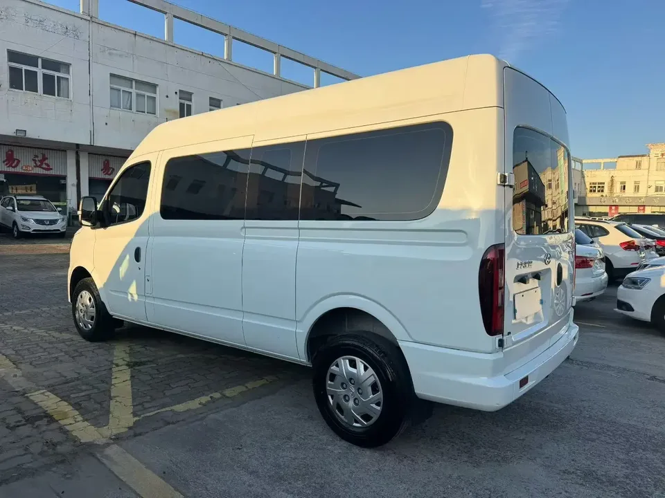 Datong Xintu V80 Xintu V80 2023 PLUS 2.0T 6-speed manual all-rounder long axis mid-top 6-9 seats 2024 — thumbnail 4