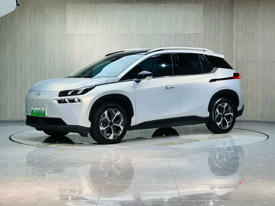 AION V AION V 2022 AION V Plus 70 Smart Edition Ternary Lithium 2022 — photo 1, buy with delivery to Moscow