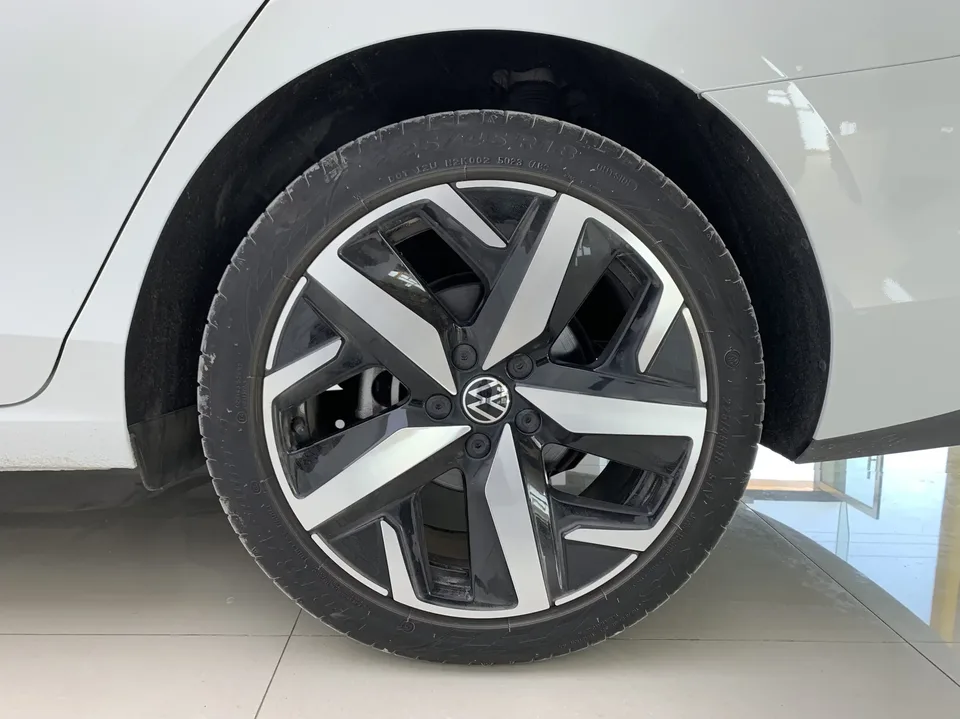 Volkswagen Lamando Lingdu 2024 Lingdu L 280TSI DSG Cool Edition 2024 — миниатюра 3