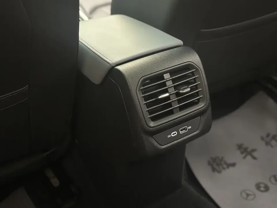 Volkswagen Lamando Lingdu 2023 Lingdu L 280TSI DSG Cool Edition 2023 — thumbnail 3