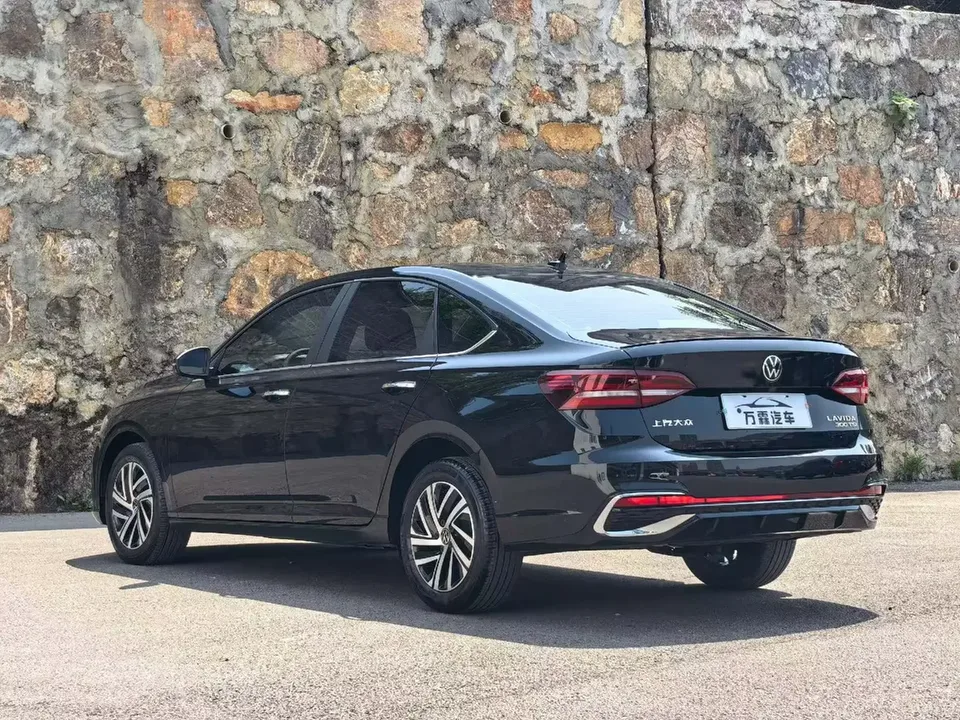 Volkswagen Lavida Lavida 2024 300TSI DSG Starry Sky Edition 2024 — thumbnail 4
