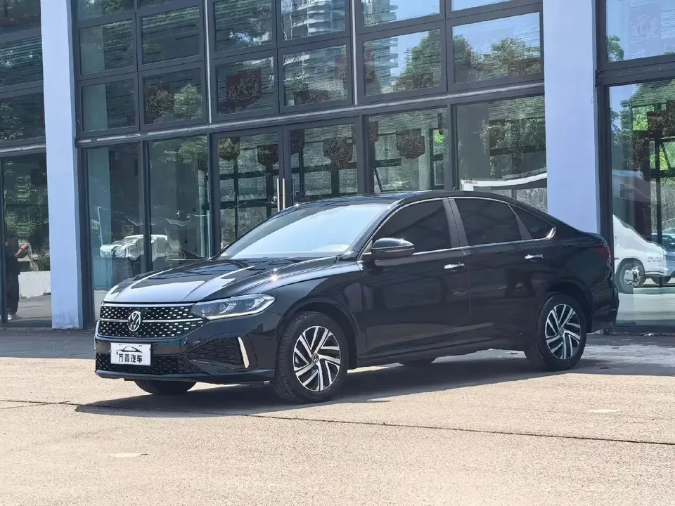Volkswagen Lavida Lavida 2024 300TSI DSG Starry Sky Edition 2024 — photo 1, buy with delivery to Moscow