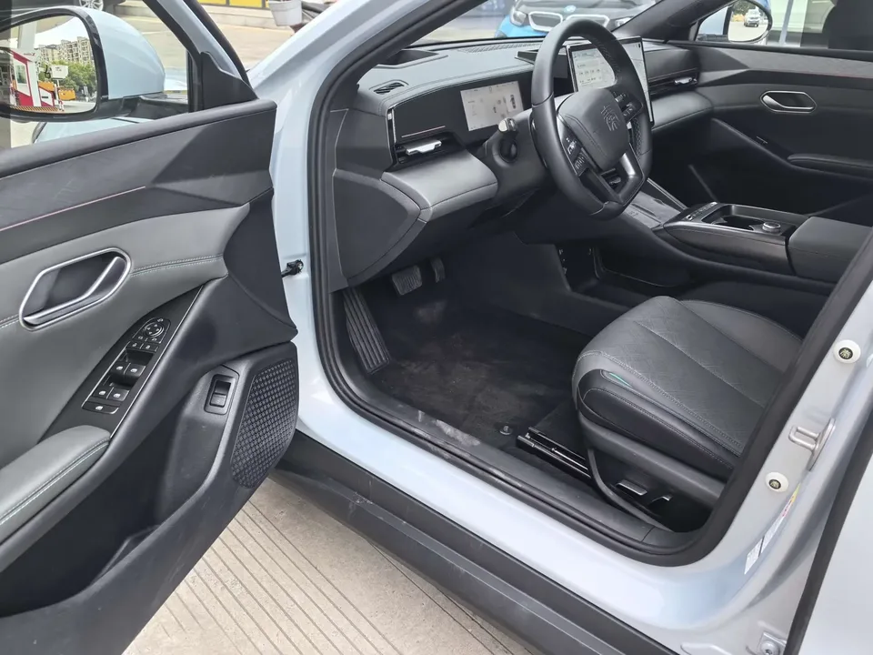 BYD Qin L EV Qin L EV 2025 545KM Excellent 2025 — thumbnail 3