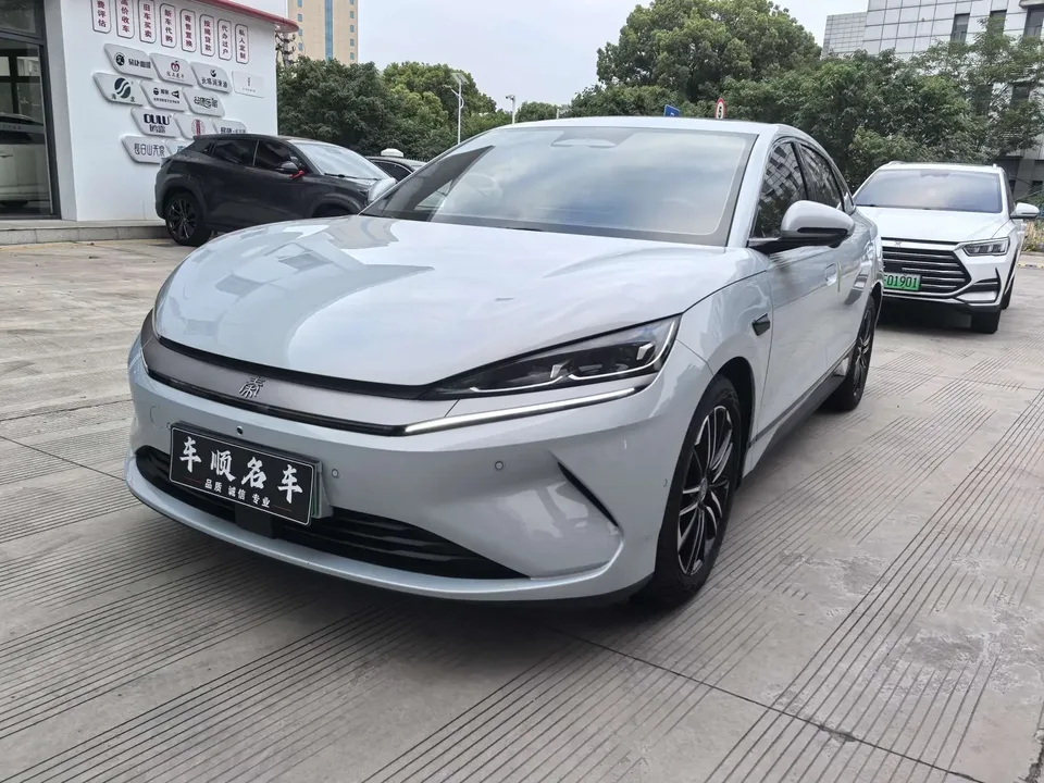 BYD Qin L EV Qin L EV 2025 545KM Excellent 2025 — photo 1, buy with delivery to Moscow