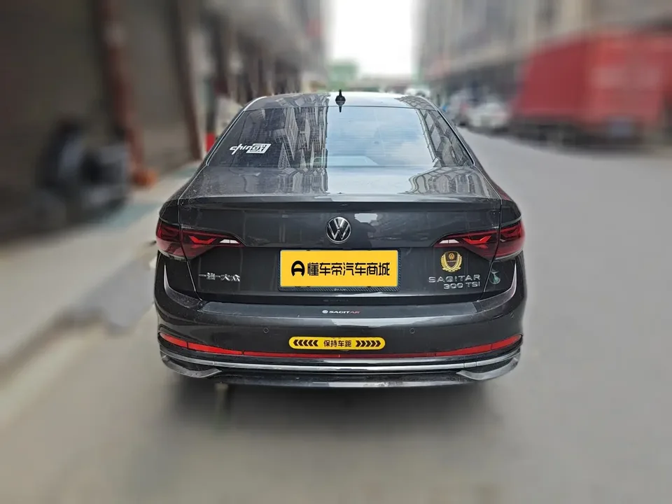 Volkswagen Sagitar Sagitar 2023 300TSI DSG Beyond Edition 2023 — thumbnail 2