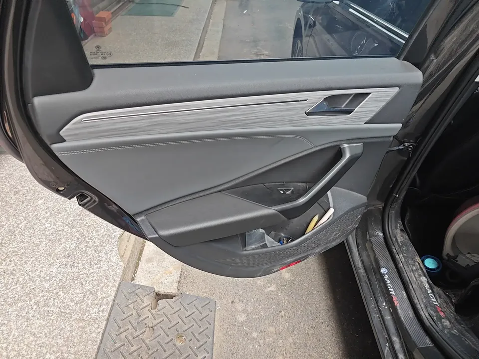 Volkswagen Sagitar Sagitar 2023 300TSI DSG Beyond Edition 2023 — thumbnail 5