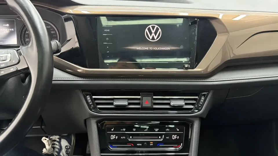 Volkswagen Tharu tuyue 2021 280TSI 2WD Luxury Edition PLUS 2022 — thumbnail 3