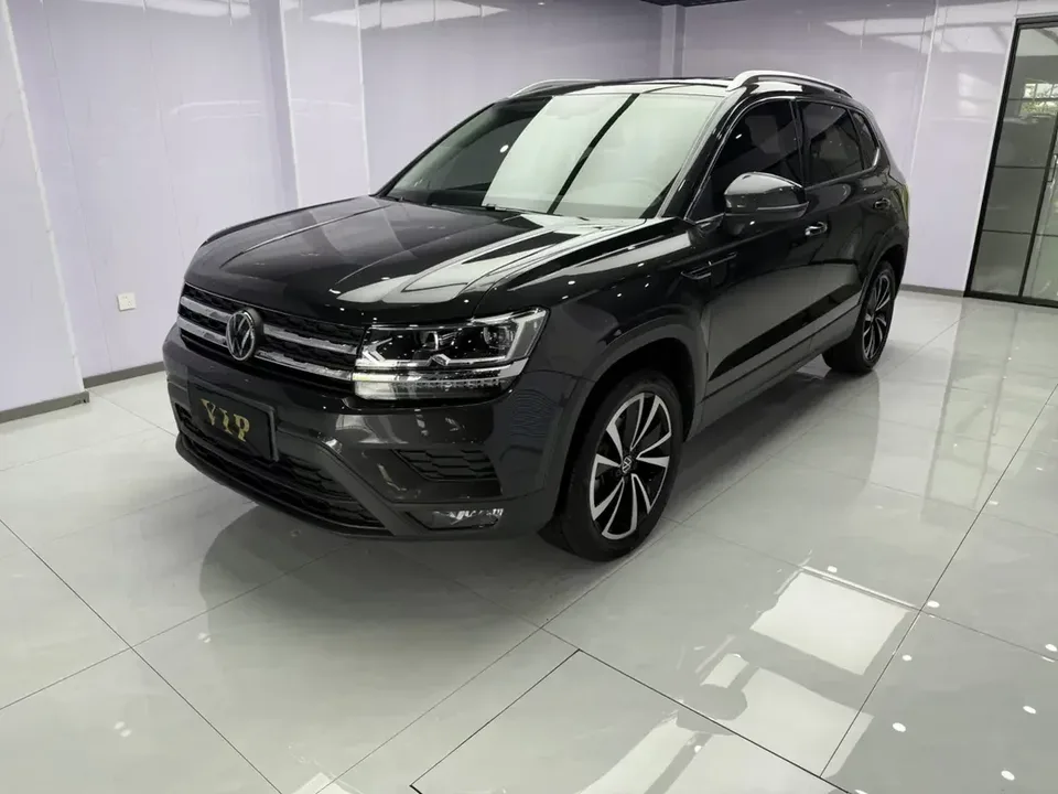 Volkswagen Tharu tuyue 2021 280TSI 2WD Deluxe Edition 2022 — photo 1, buy with delivery to Moscow
