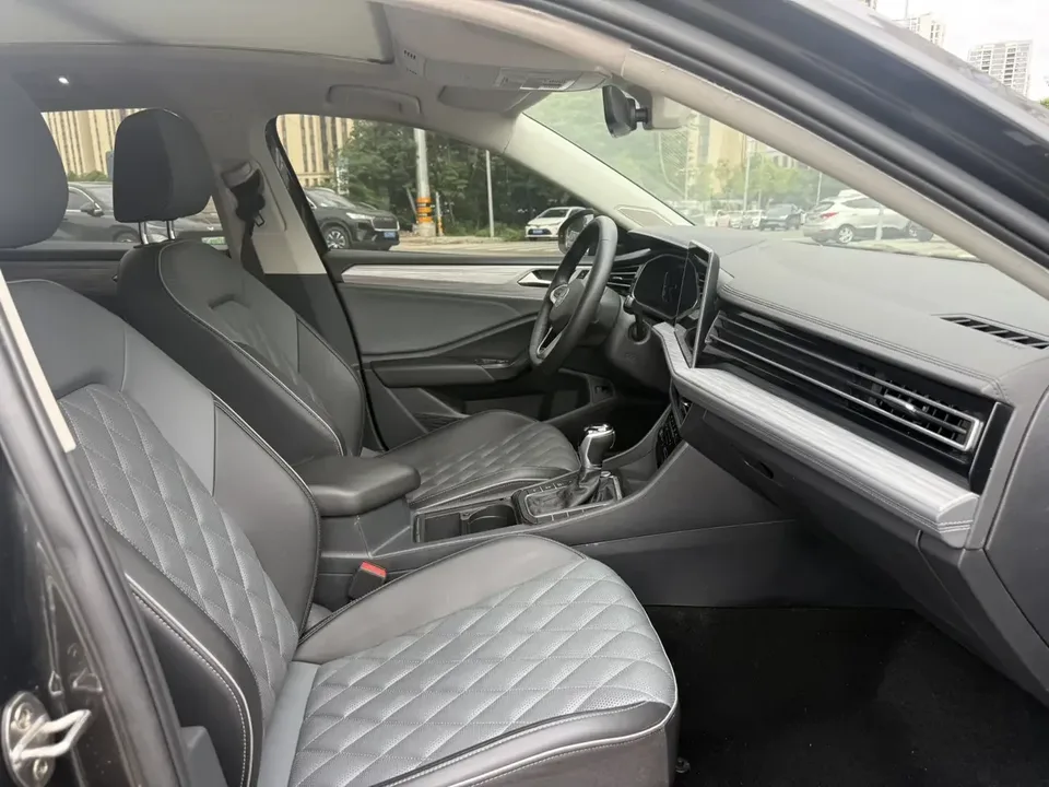 Volkswagen Sagitar Sagitar 2023 280TSI DSG Beyond Edition 2022 — thumbnail 4