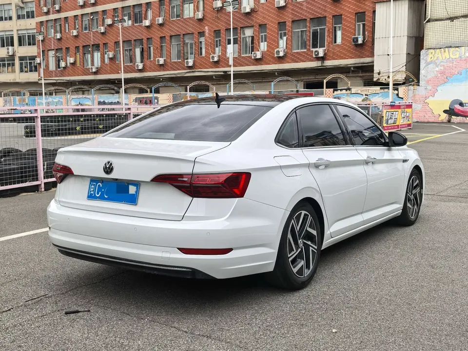 Volkswagen Sagitar Sagitar 2022 280TSI DSG Flying Edition 2022 — миниатюра 2
