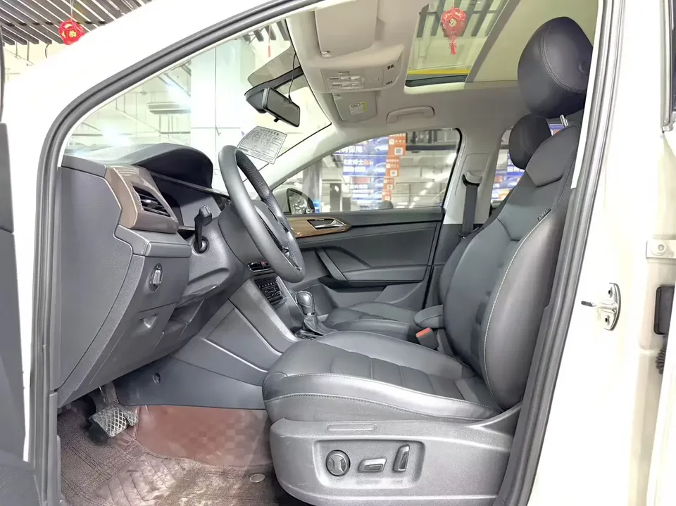 Volkswagen Tharu tuyue 2022 280TSI 2WD Deluxe Edition 2022 — миниатюра 5