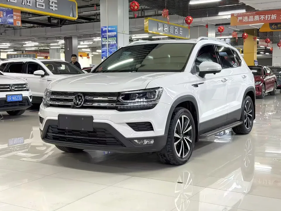 Volkswagen Tharu tuyue 2022 280TSI 2WD Deluxe Edition 2022 — фото 1, купить с доставкой в Москву