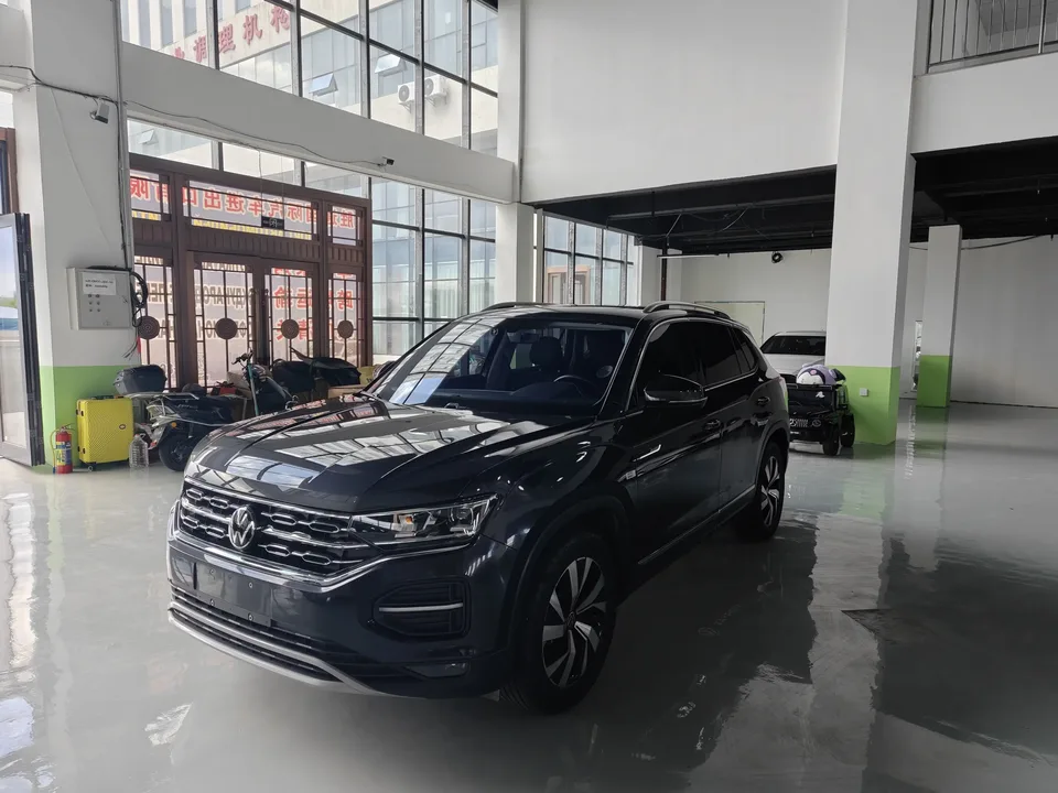 Volkswagen Tayron Tanyue 2022 280TSI 2WD Luxury Smart Edition 2022 — photo 1, buy with delivery to Moscow