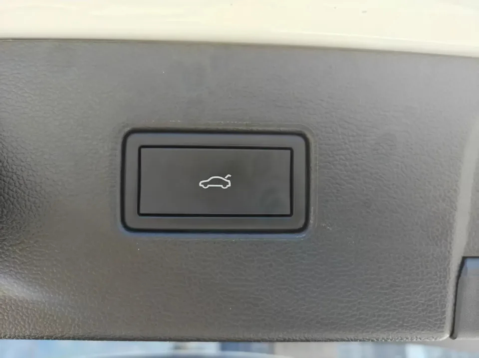 Volkswagen Tayron Tanyue 2022 280TSI 2WD Luxury Smart Edition 2022 — thumbnail 3
