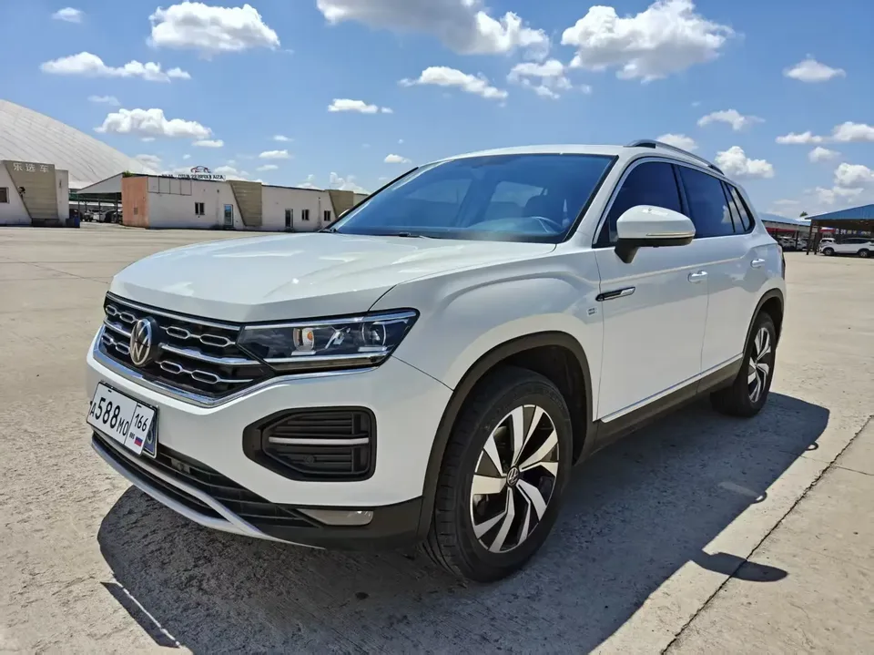 Volkswagen Tayron Tanyue 2022 280TSI 2WD Luxury Smart Edition 2022 — photo 1, buy with delivery to Moscow