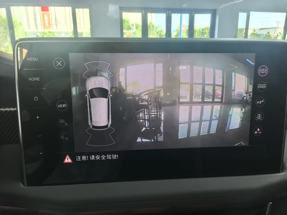 Volkswagen Tayron Tanyue 2023 280TSI 2WD Luxury Plus Advanced Edition 2023 — thumbnail 4