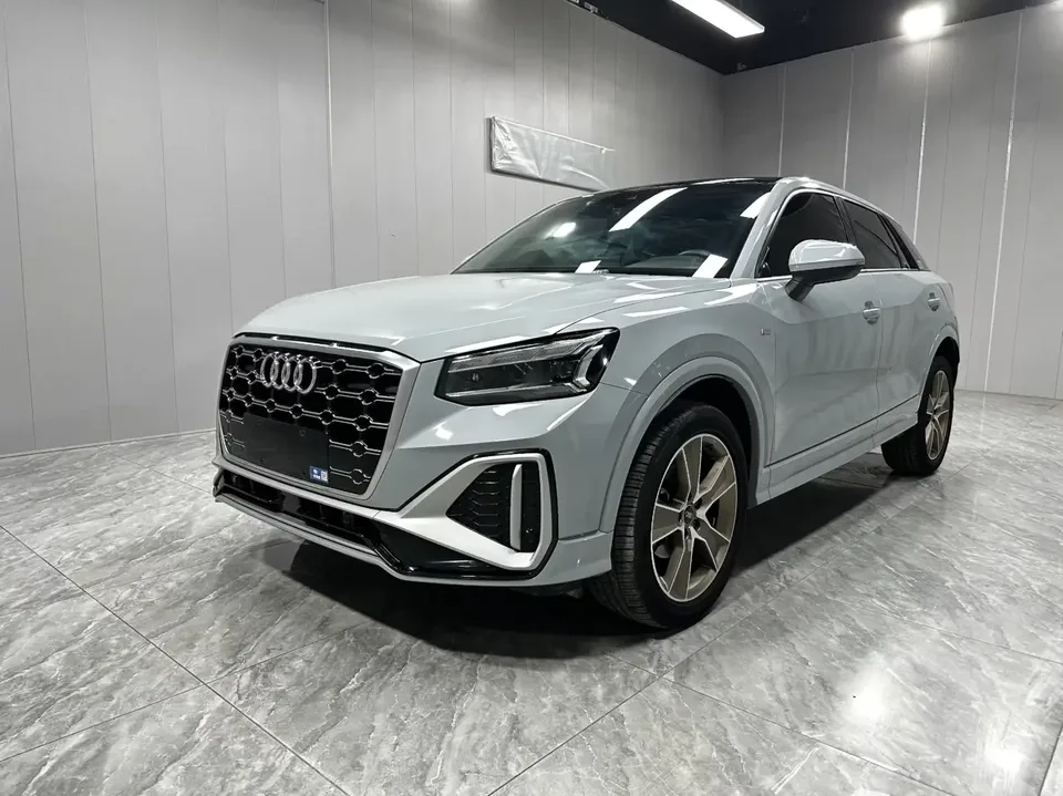 Audi Q2L Audi Q2L 2022 35 TFSI Stylish Dynamic 2022 — photo 1, buy with delivery to Moscow