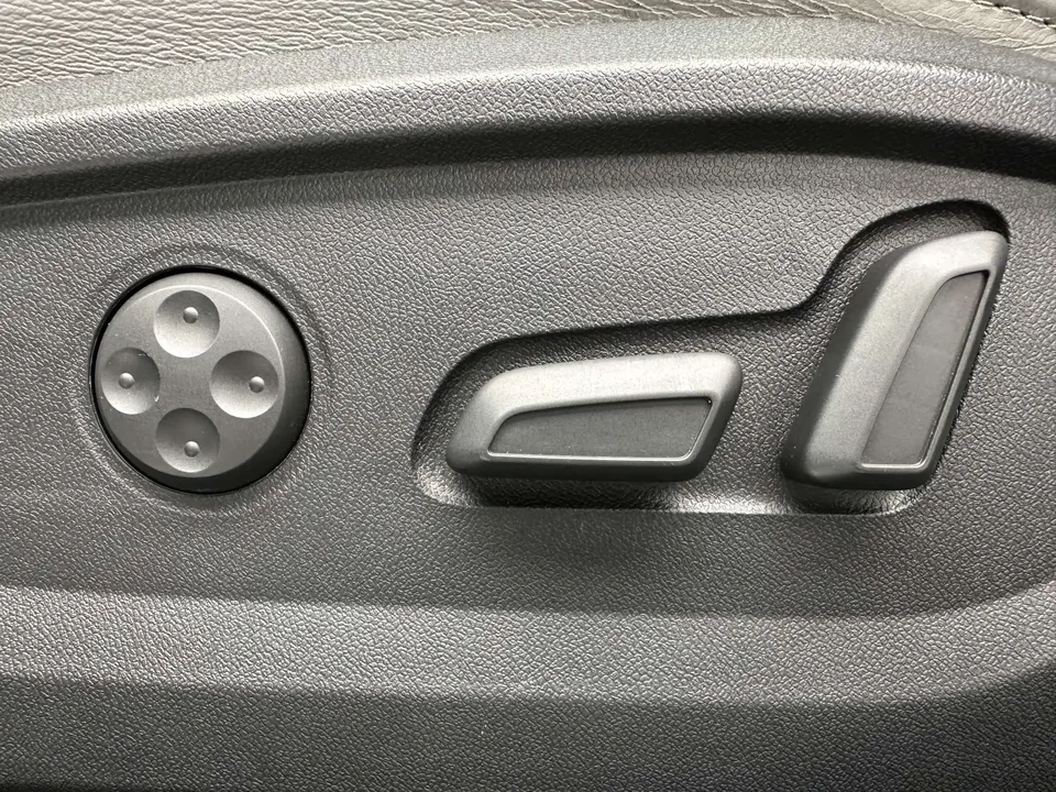 Audi Q2L Audi Q2L 2022 35 TFSI Stylish and Elegant 2023 — thumbnail 3