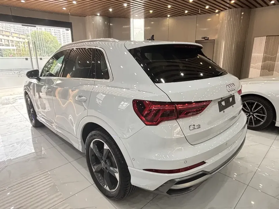 Audi Q3 Audi Q3 2022 35 TFSI Stylish Dynamic 2022 — миниатюра 2
