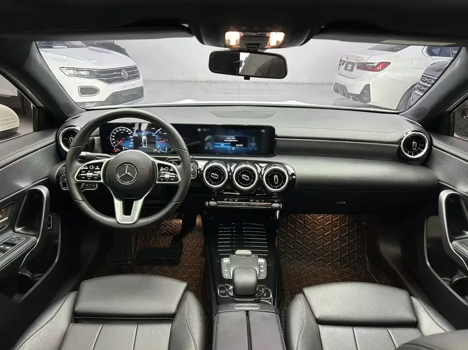 Mercedes-Benz Klasa A Mercedes Benz A Class 2022 A 180 L Sports Sedan 2022 — thumbnail 4